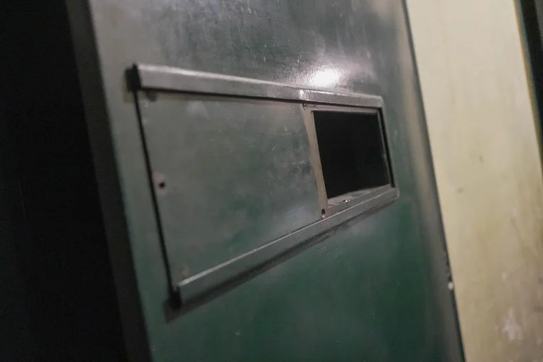 La puerta de uno de los calabozos.&nbsp;