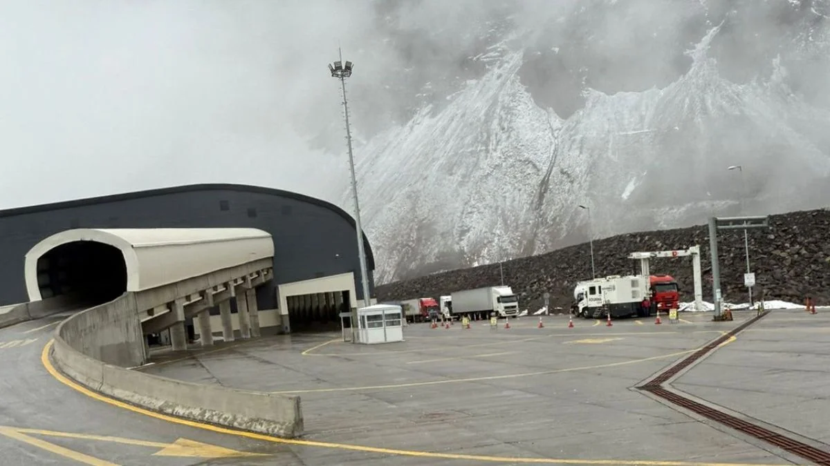 Habilitan el Paso Cristo Redentor a partir de las 13 horas: qué pasa con Pehuenche y el alerta por nevadas