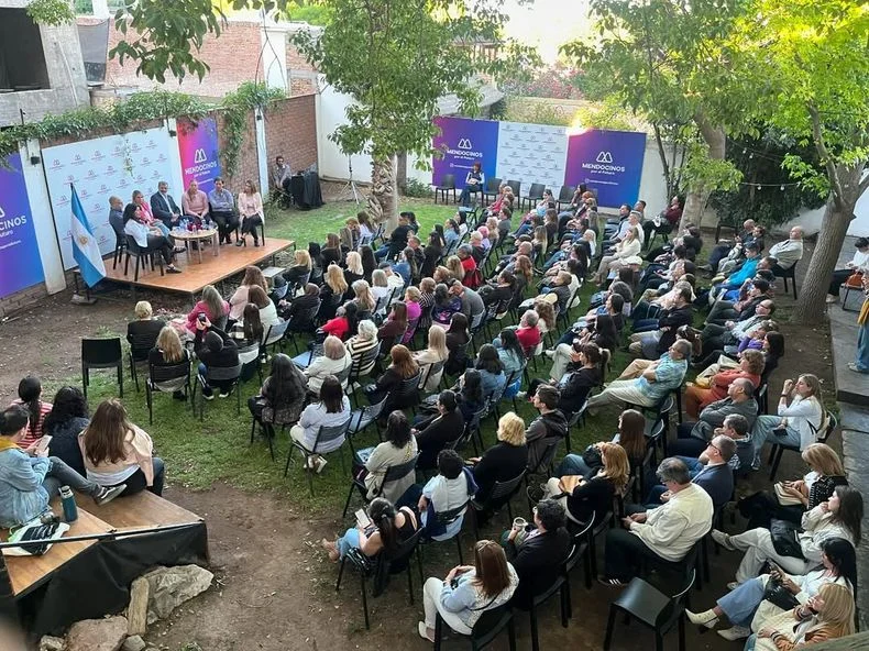 Luis Petri y otros dirigentes organizaron diversas actividades en la sede de la fundaci&oacute;n.&nbsp;