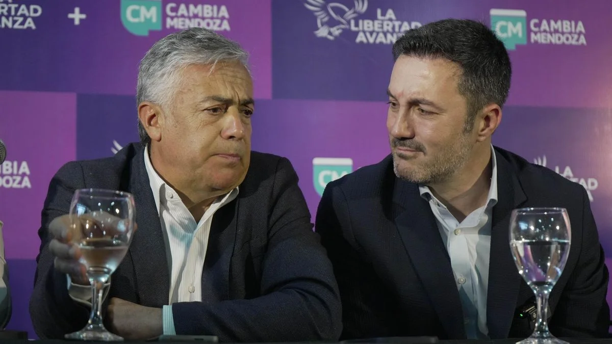 Luis Petri encabezó un acto en Mendoza, Cornejo también y dejó una frase: "Estamos acá, no?"