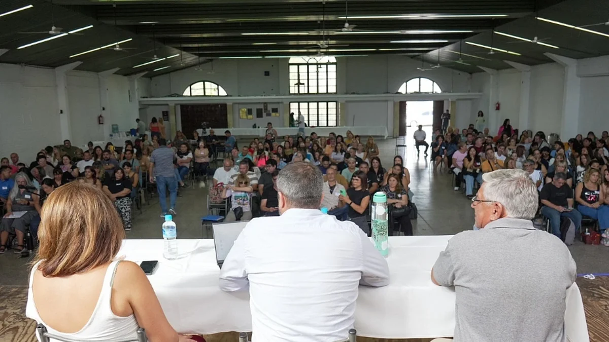 Todo dado para que el kirchnerismo del SUTE selle el primer acuerdo salarial con Cornejo: 10% en dos veces