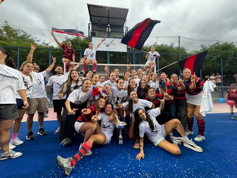 Los Tordos y Alemán ganaron en el hockey sobre césped. 