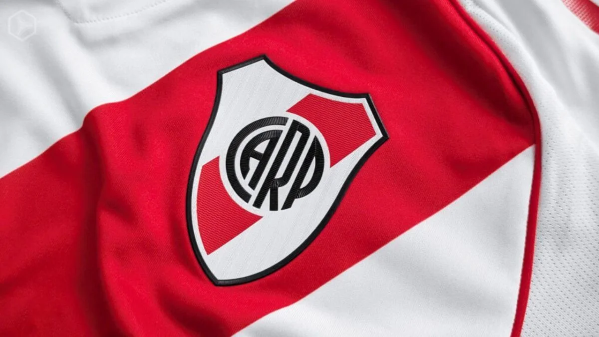 Los tres clubes de la Premier League que se pelean por una joya de River