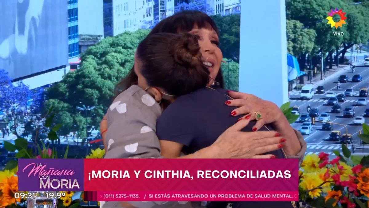 Moria Casán y Cinthia Fernández se reconciliaron: abrazos y disculpas en vivo