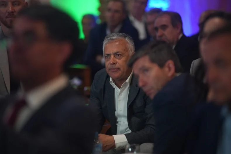 Cornejo y el presidente de la Cámara de Diputados, Andrés Lombardi.