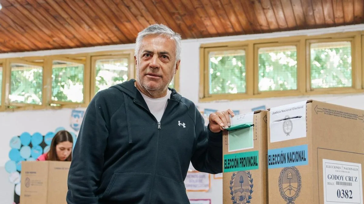 Tras votar, Alfredo Cornejo insistió con la necesidad de profundizar las reformas