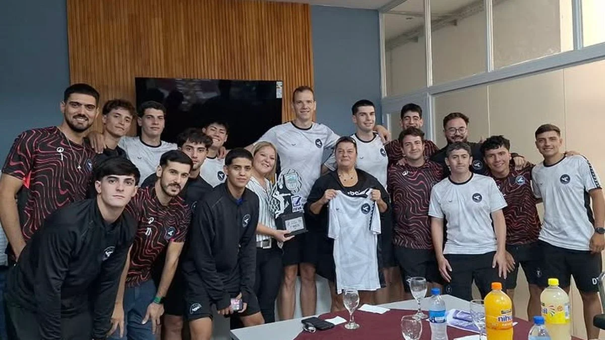 El municipio reconoció a San Rafael Club por su ascenso a la Liga Nacional de voley