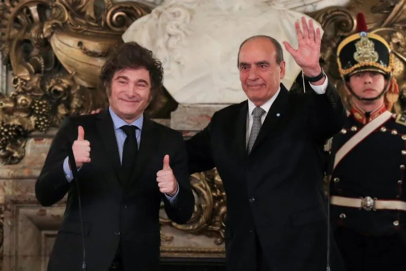 El presidente Javier y Guillermo Francos, hombre clave en las decisiones con respecto a las elecciones.&nbsp;