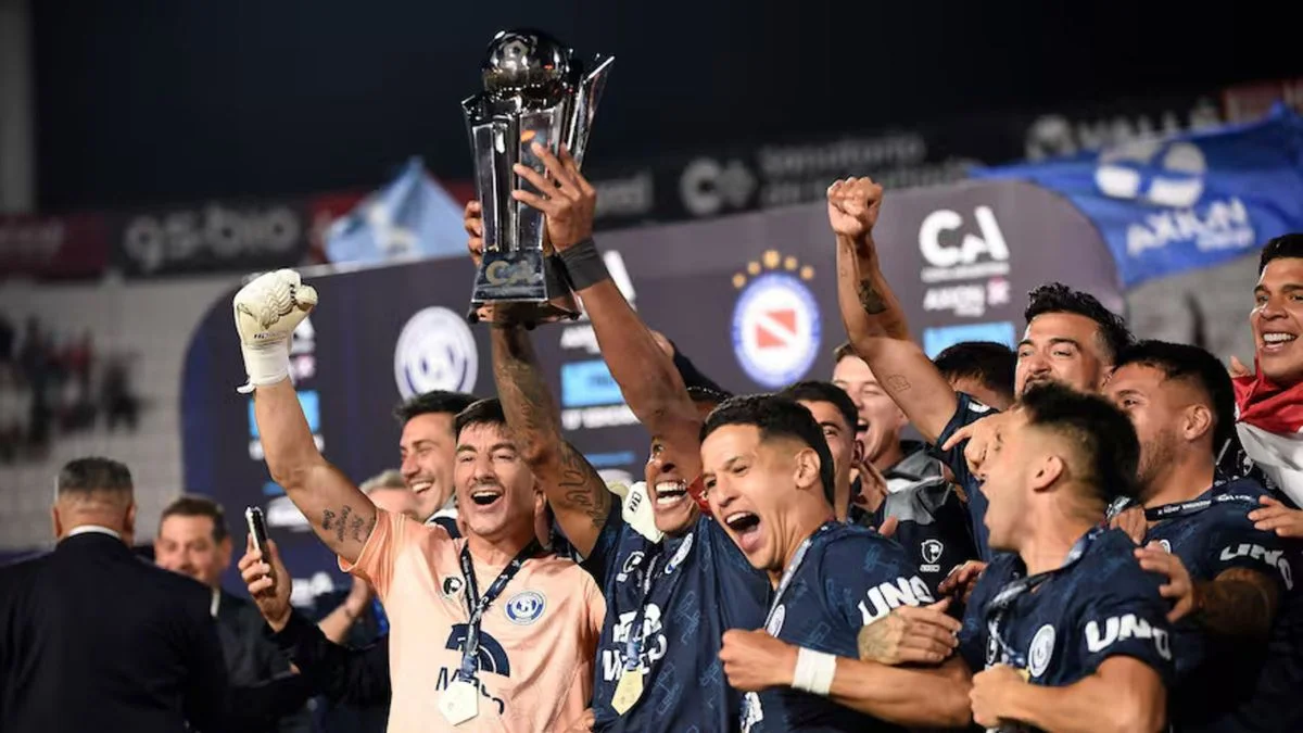 Independiente Rivadavia pasó la escoba y se confirmaron masivas bajas en el equipo de Alfredo Berti