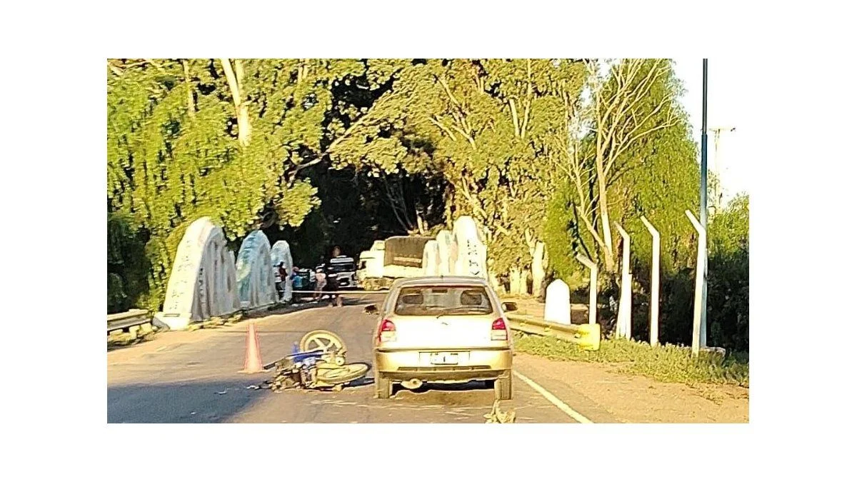 Un motociclista murió tras chocar con un camión en Lavalle