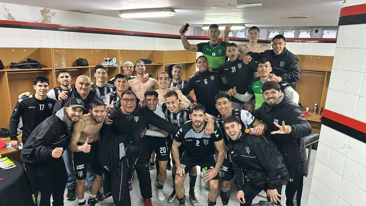 Gimnasia venció a Colón en Santa Fe y se trepó a lo más alto de la tabla