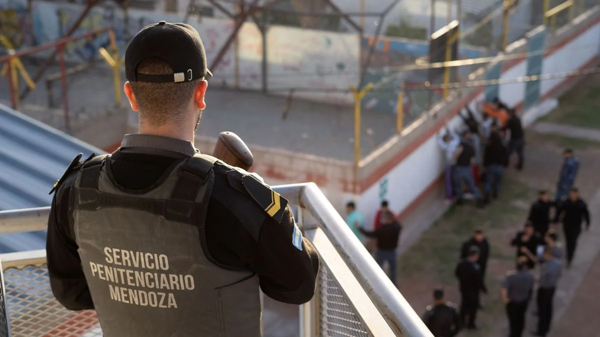 Frustran ingreso de droga al penal San Felipe: una visitante la llevaba entre sus prendas