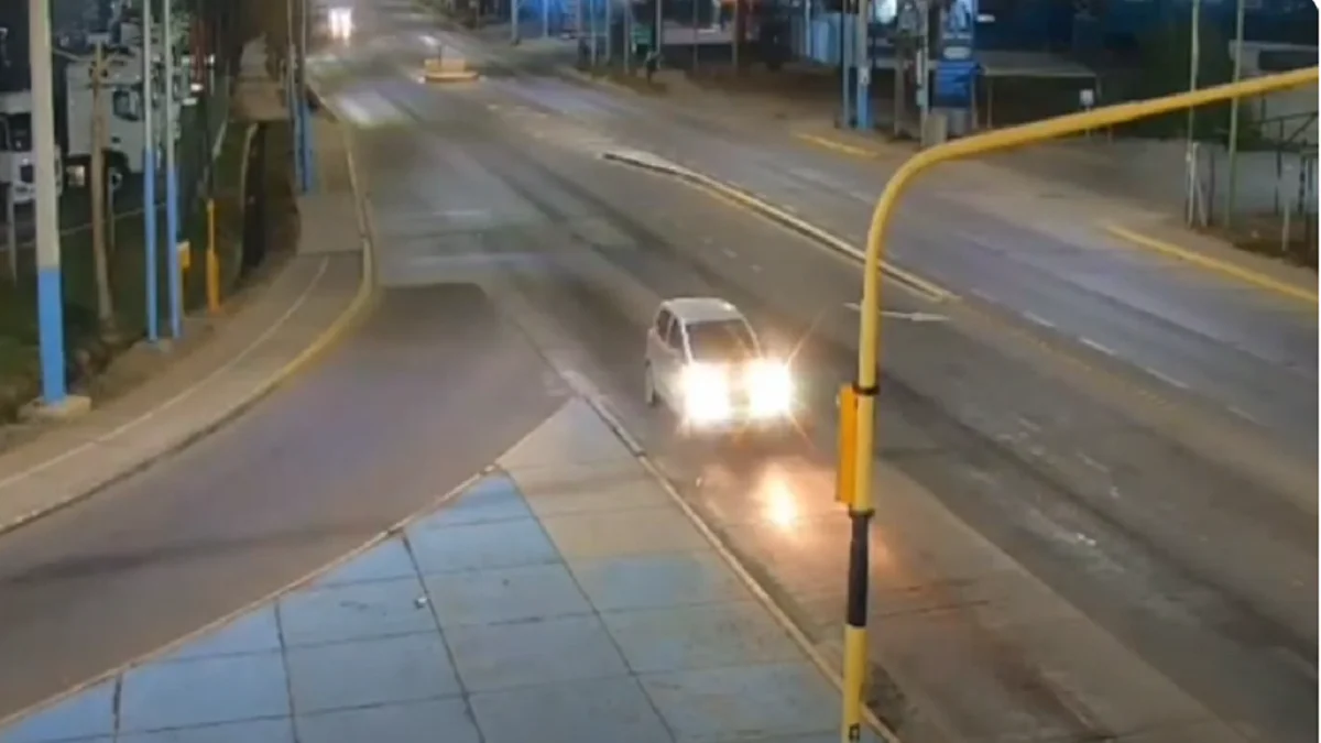 Video: llevaba varios minutos detenido en la Rodríguez Peña, llegó la Policía y se quiso fugar
