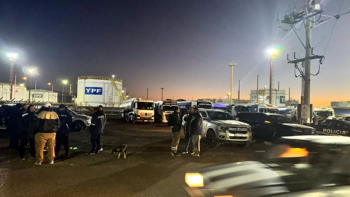 Por los despidos del Plan Andes, petroleros iniciaron un paro total en yacimientos del sur de Mendoza
