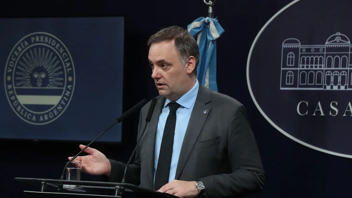 Adorni tildó de demagogos a los diputados que rechazaron los vetos y dio curiosas soluciones
