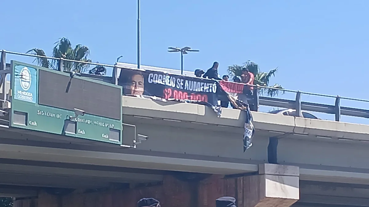 Empleados judiciales protestaron en el nudo vial: demoraron a dos manifestantes