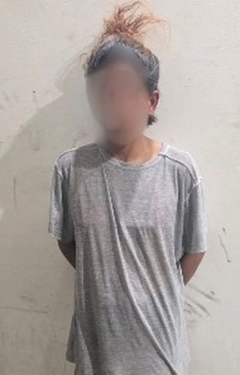 La mujer detenida durante el procedimiento