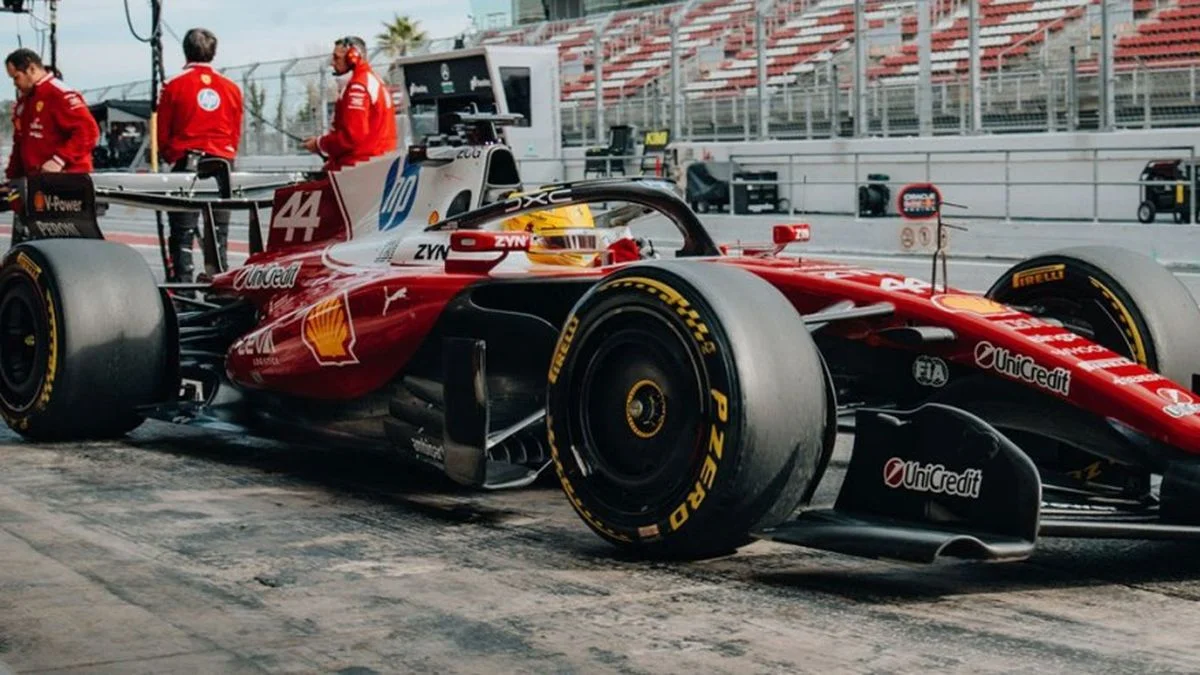 La ilusión en Ferrari por la vuelta récord de Lewis Hamilton en los test de Barcelona
