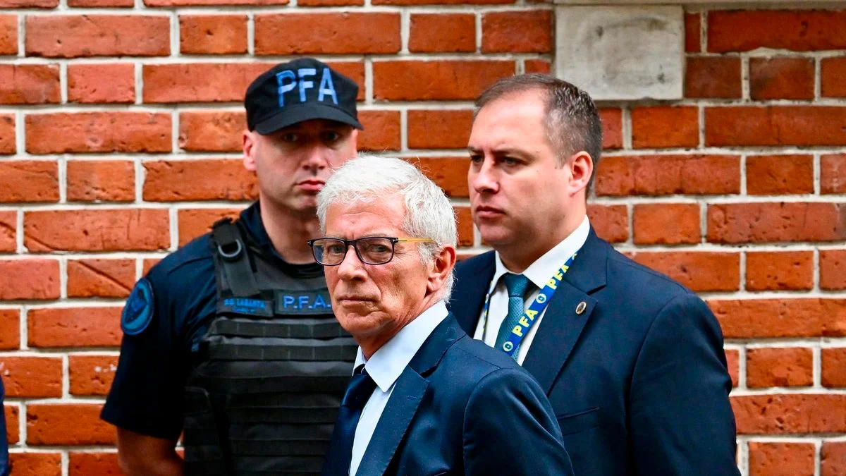 Cúneo Libarona con el Gordo Dan: "Se acabó la joda del género"
