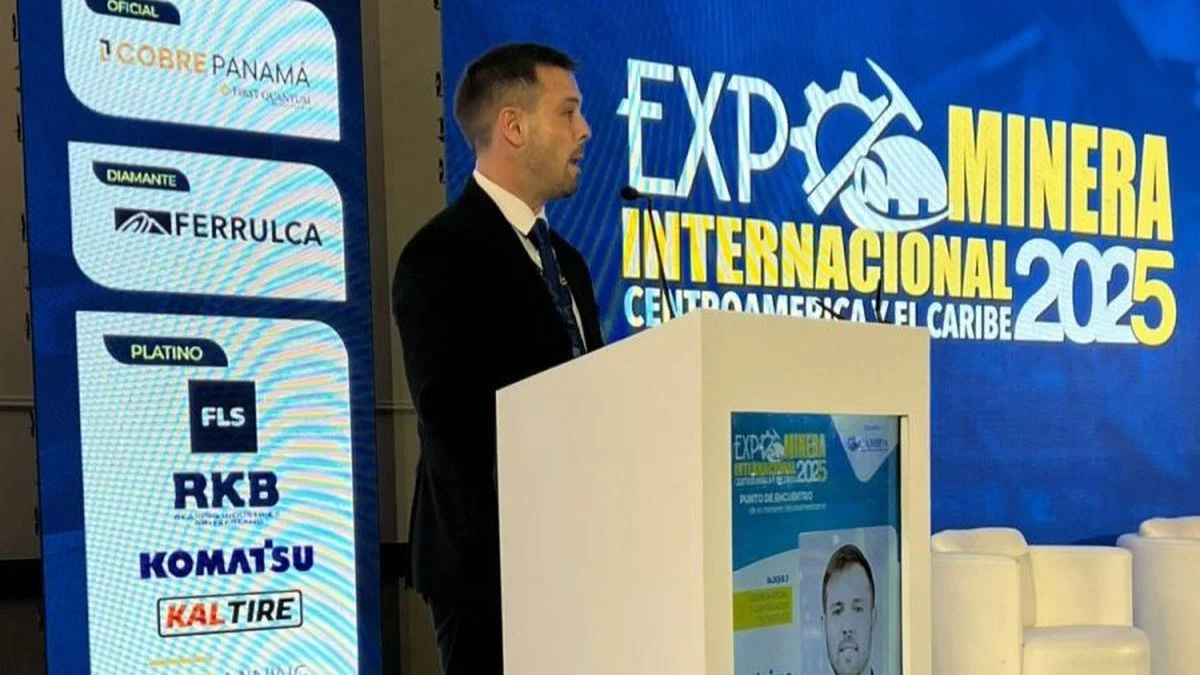 Mientras gambetea las protestas locales, Cornejo expande por mundo el marketing de su plan minero