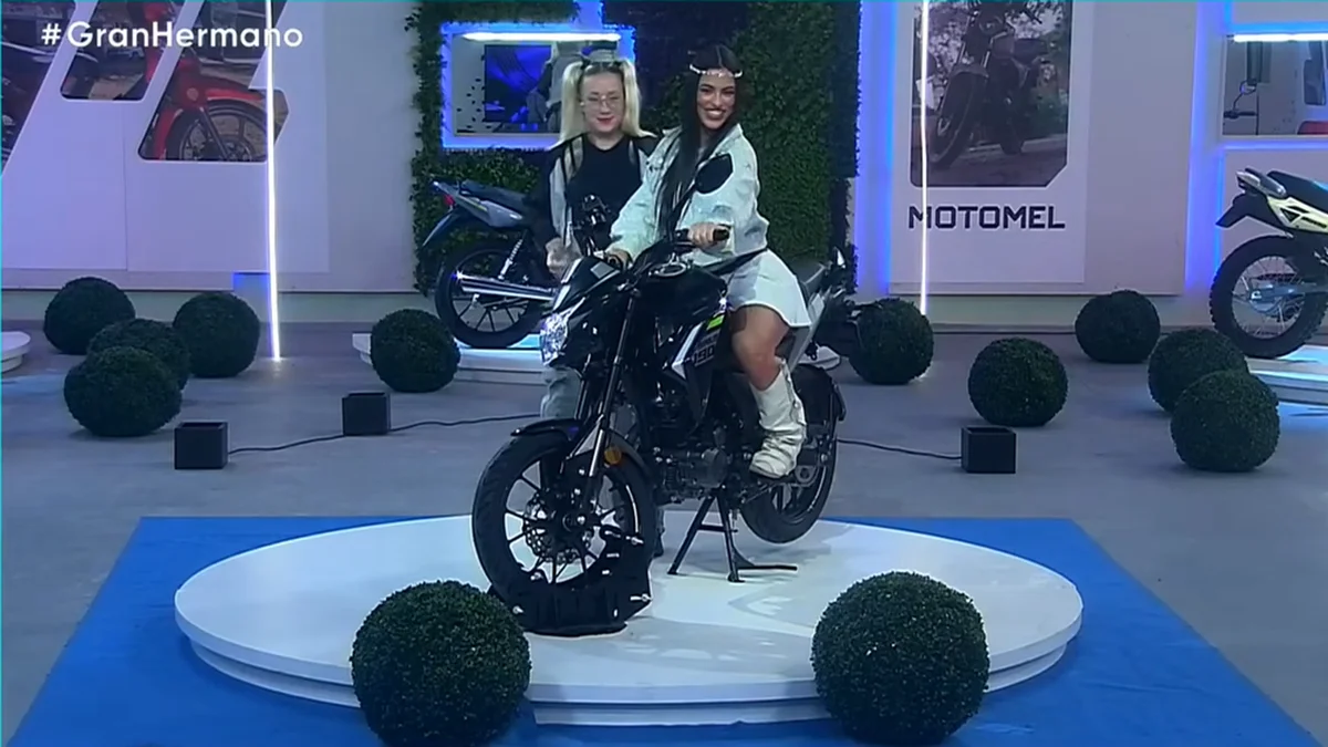 Ganó la moto, se llevó el liderazgo y fulminó a una fuerte jugadora del reality