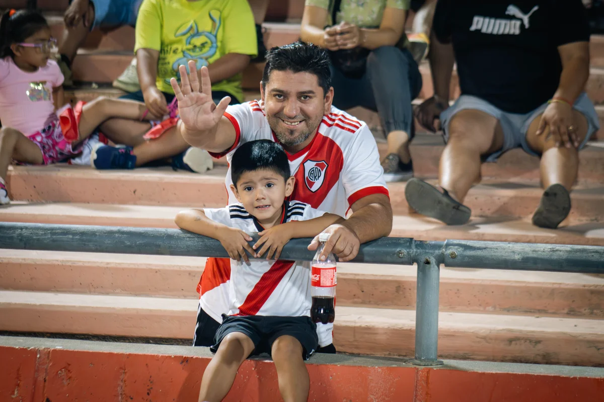 River - Hinchada - Malvinas Argentinas (14).jpg