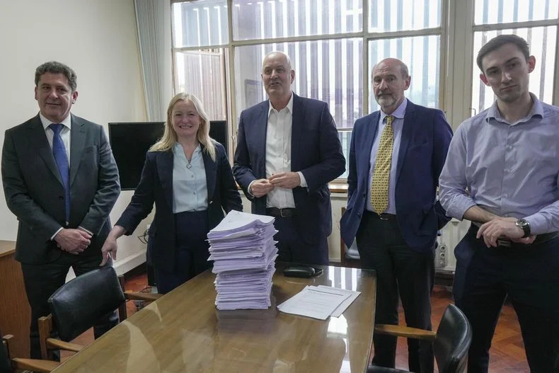 Ni Cornejo pudo salvar al vino de la motosierra de Sturzenegger: ¿Cuál es el riesgo para la industria?