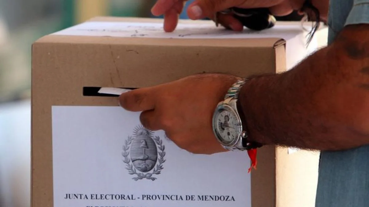 Un diputado quiere ponerle un freno a los intendentes por los desdoblamientos