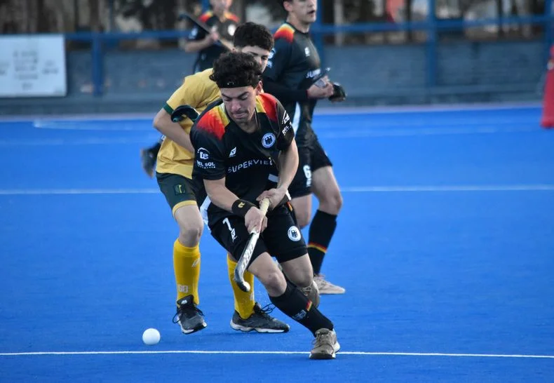 El Club Alemán comenzó su proyecto para construir una cancha de agua de hockey sobre césped.