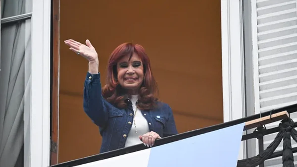 La Justicia autorizó salidas de Cristina Kirchner a la terraza de San José 1111