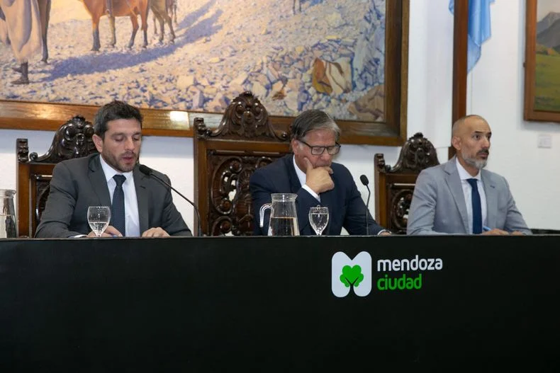 Marcelo Rubio (centro), presidente del HCD de Capital y el encargado de lograr los apoyos para el proyecto de Ulpiano Suarez.&nbsp;