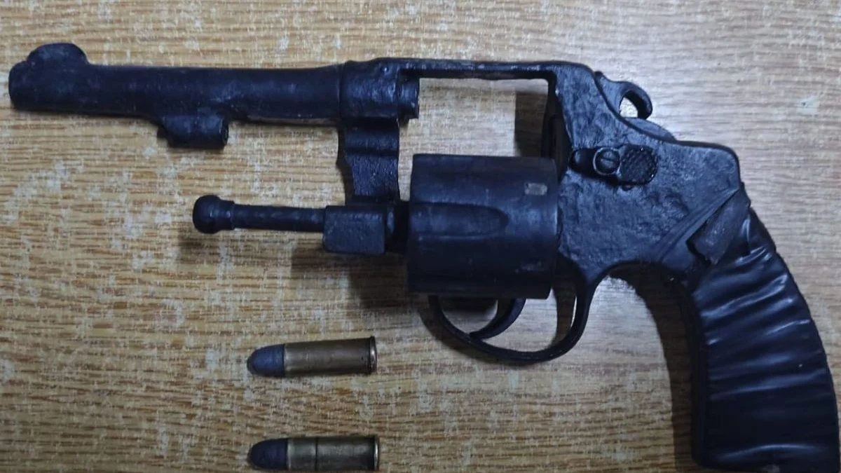 Dos operativos en Guaymallén: detienen a un hombre con una moto robada y secuestran un arma