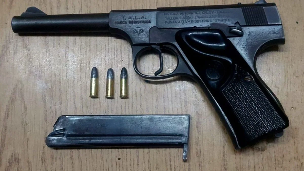 Joven de 19 años armado intentó escapar de la Policía y terminó detenido