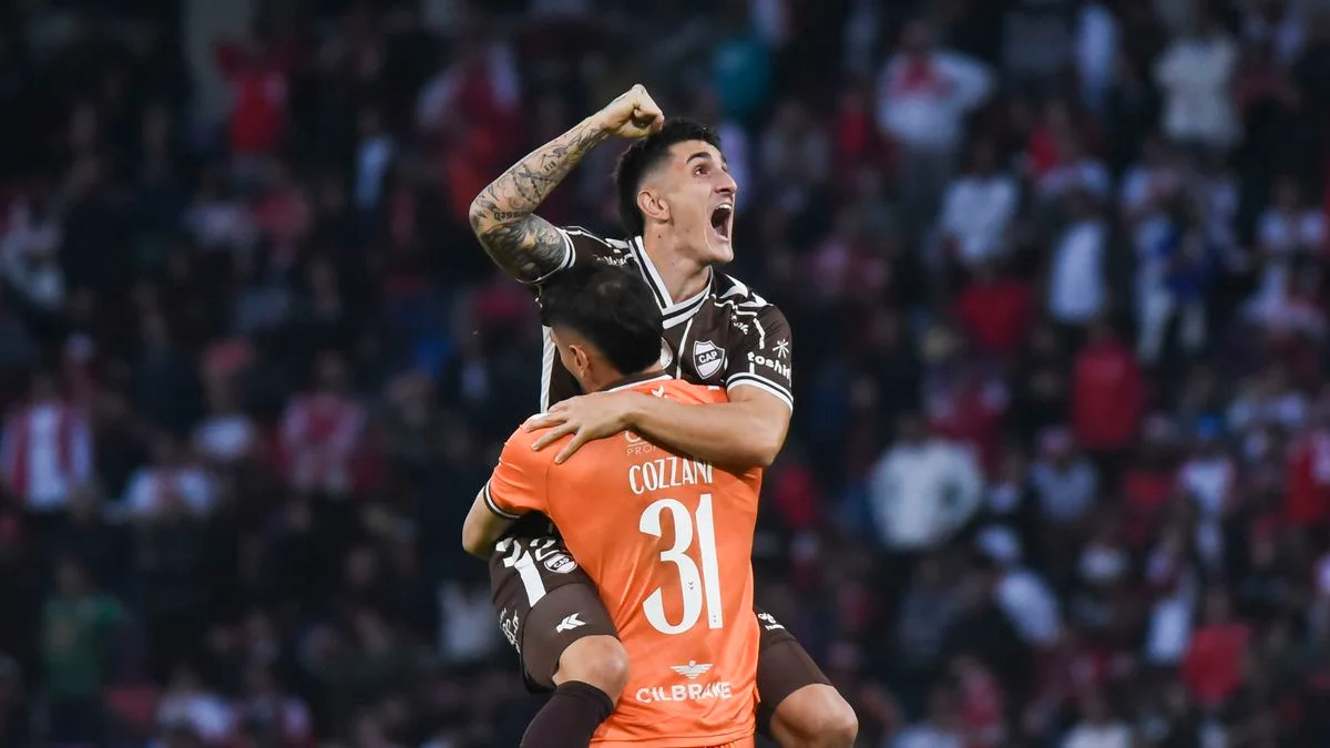 Platense y Estudiantes disputan mucho más que una estrella: las 3 finales a las que clasificará el ganador
