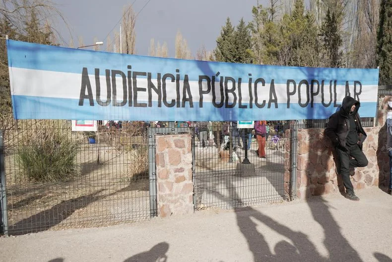 La audiencia popular por San Jorge en Uspallata, autogestiva y con gran fervor popular. 