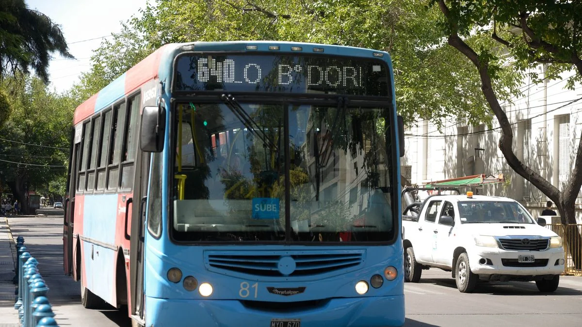 El gobierno garantiza el transporte, a pesar del paro de la CGT contra la Reforma Laboral