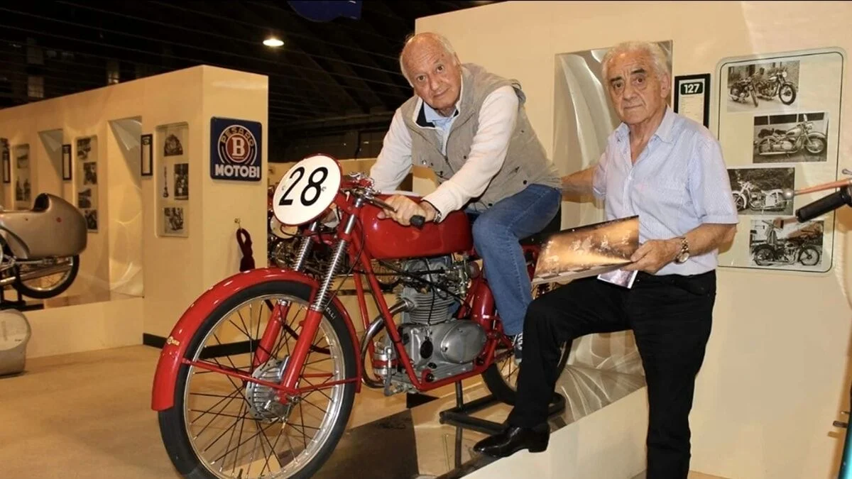 El Museo Benelli de San Rafael inaugura una muestra donada por un expiloto de Moto GP
