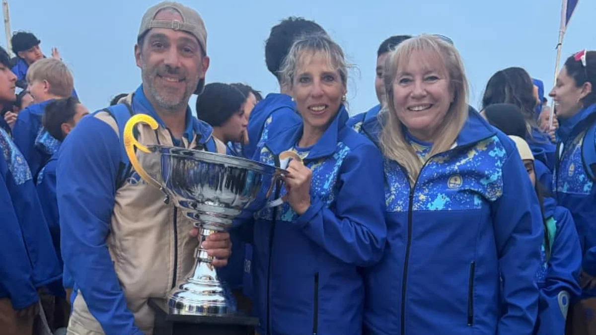 Mendoza recibió la Copa Juego Limpio en los Juegos Nacionales Evita 2025.