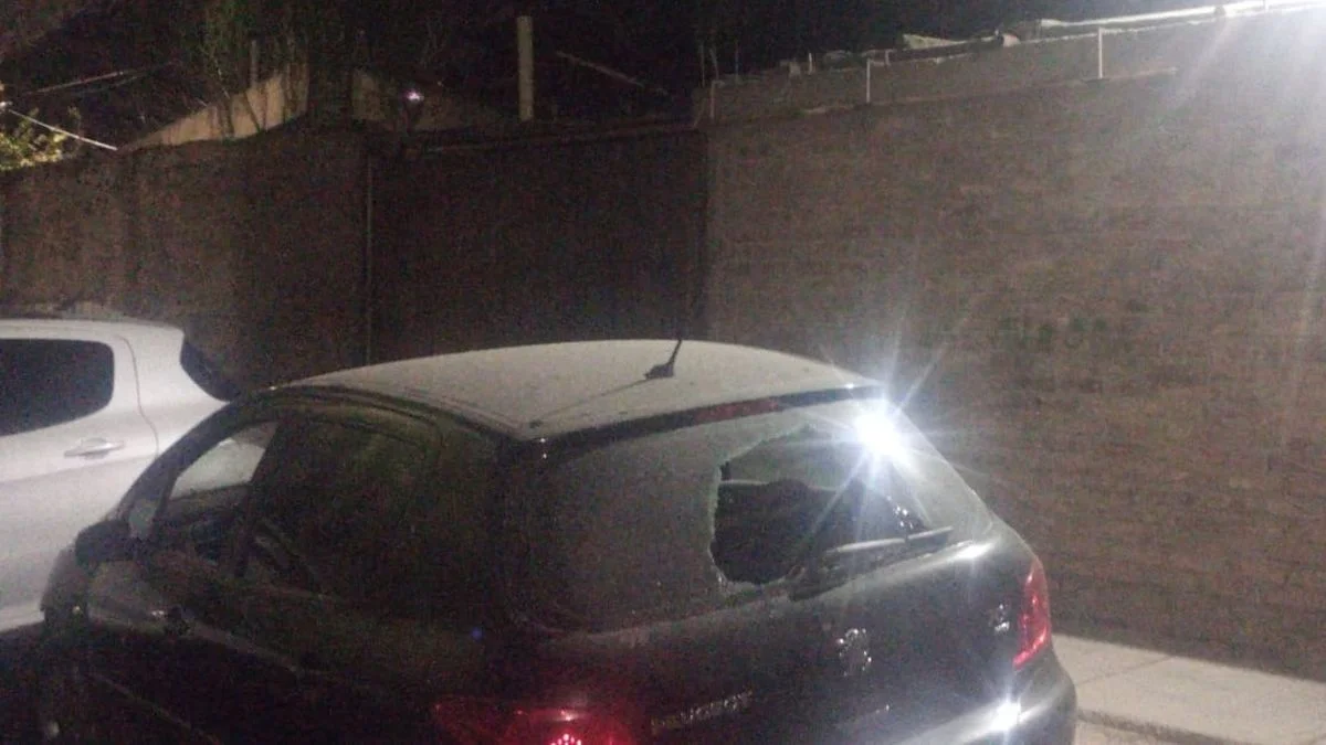 Intentó robar un auto que estaba estacionado en un barrio de Luján y lo detuvieron
