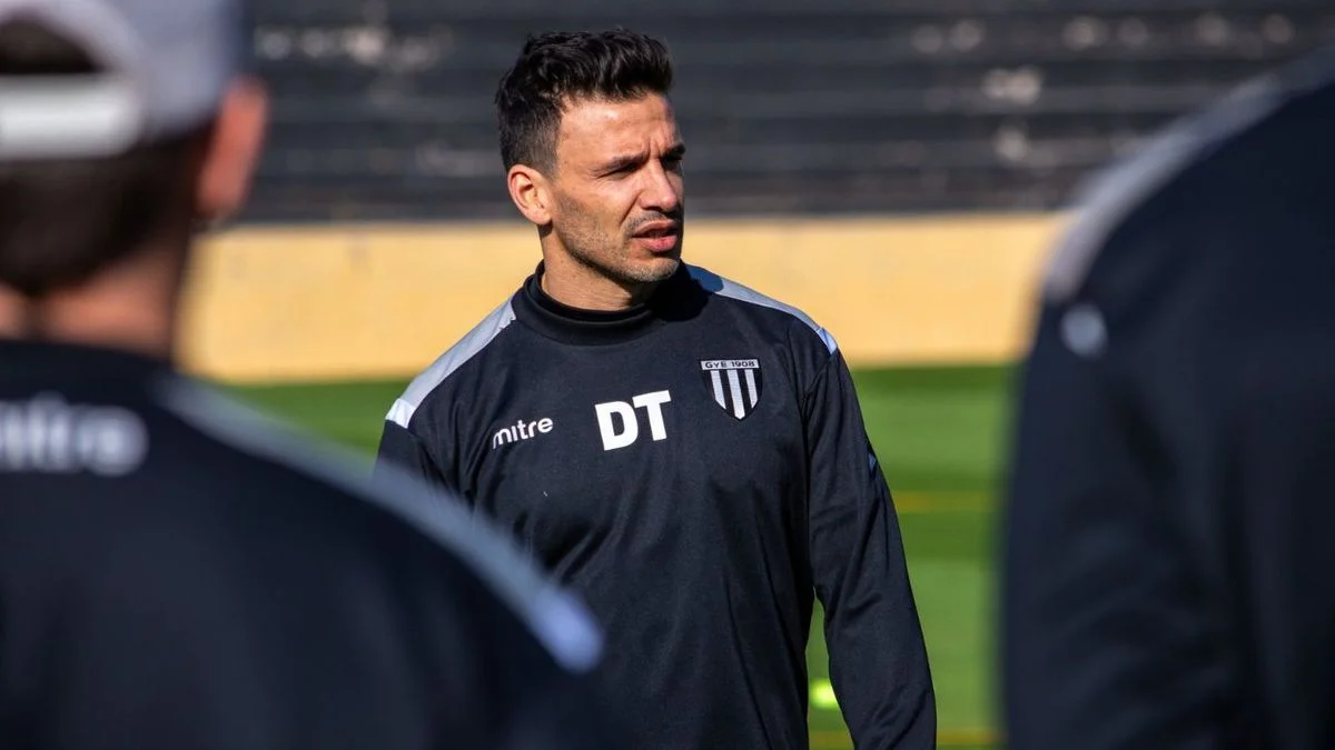 Gimnasia se pone al día y visita a Morón con el objetivo de estirar su ventaja en la cima de la Zona B