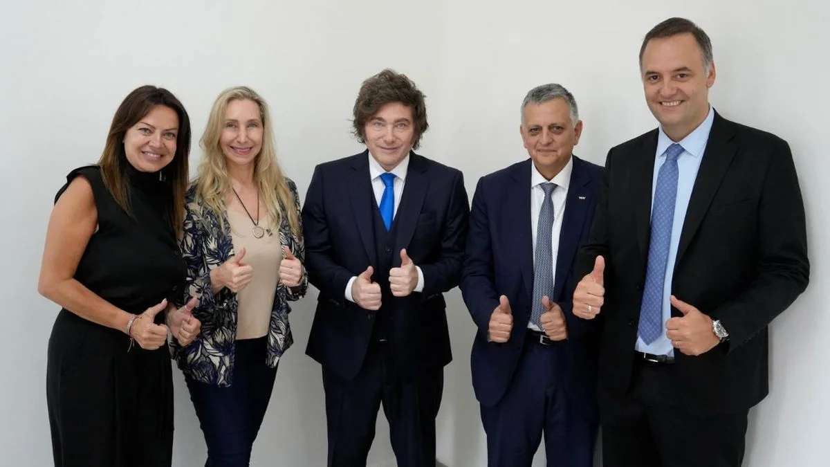 Milei festejó el fallo en Estados Unidos por YPF y destrozó con duras frases al "inútil e imbécil de Kicillof"