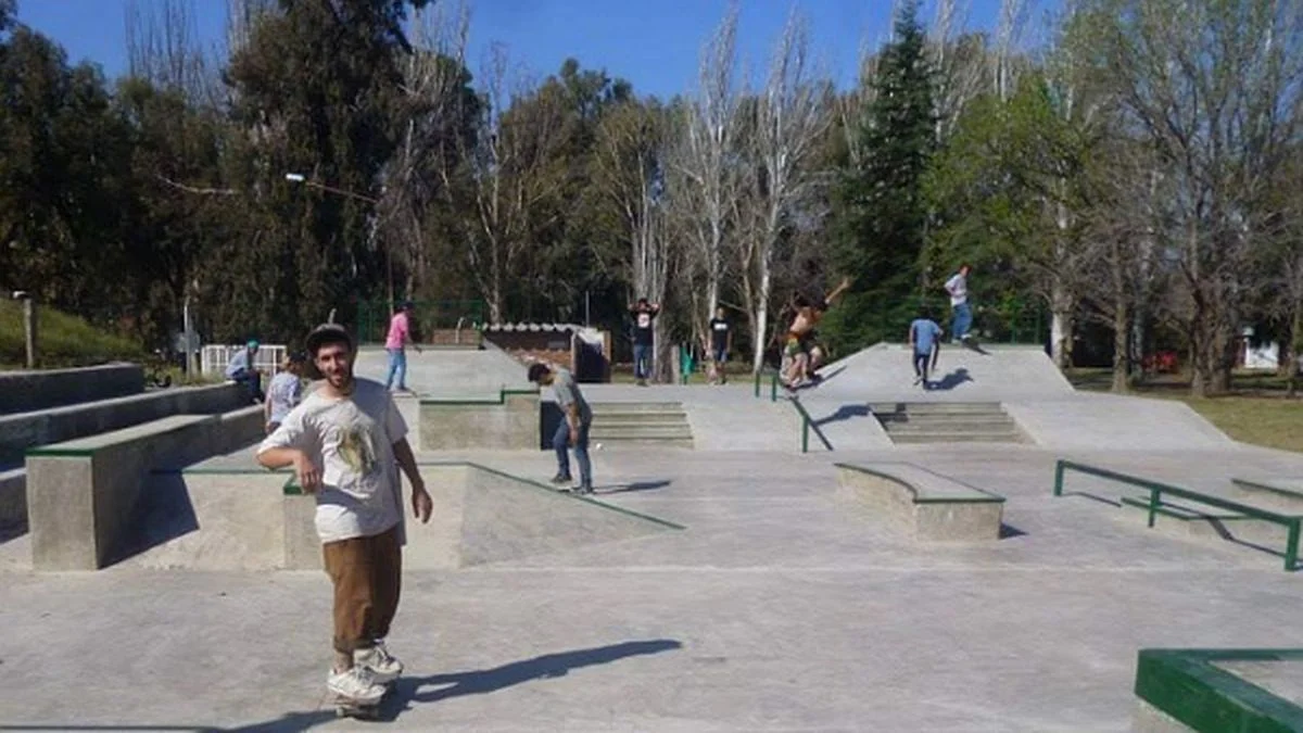 Violencia en el skate park de San Rafael: golpes de puño y pedido de control en el espacio público