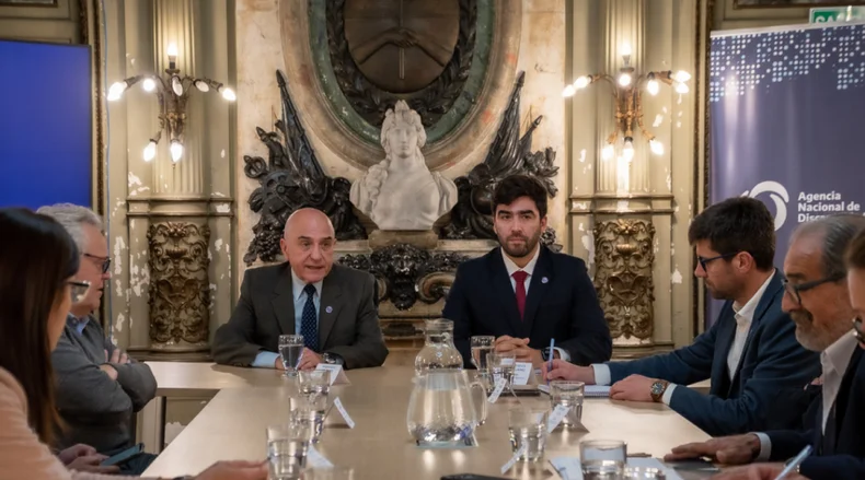 Reuni&oacute;n de la ANDIS en el marco del aumento del nomenclador nacional.
