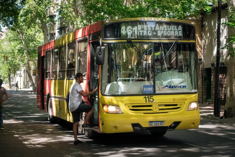 Un diputado pide que el transporte p&uacute;blico para media y larga distancia, se pueda pagar con tarjetas.&nbsp;