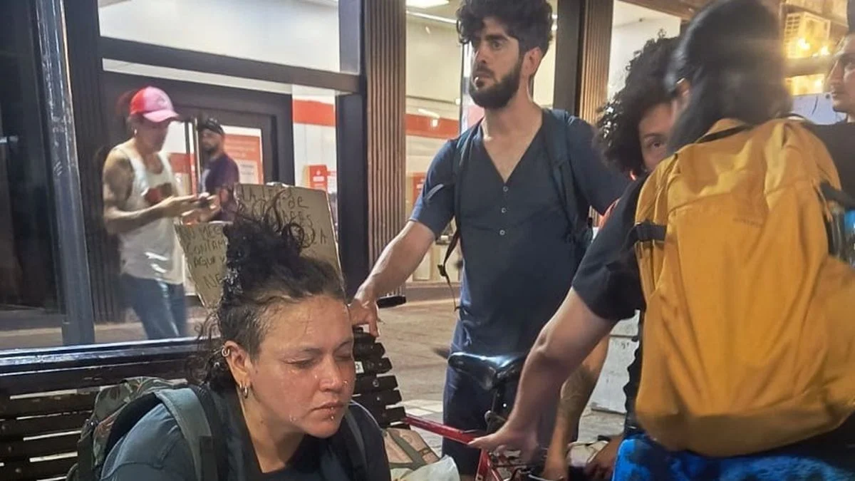 Represión al ruidazo contra la minería: gases, balas de goma y detenidos en pleno centro de la ciudad