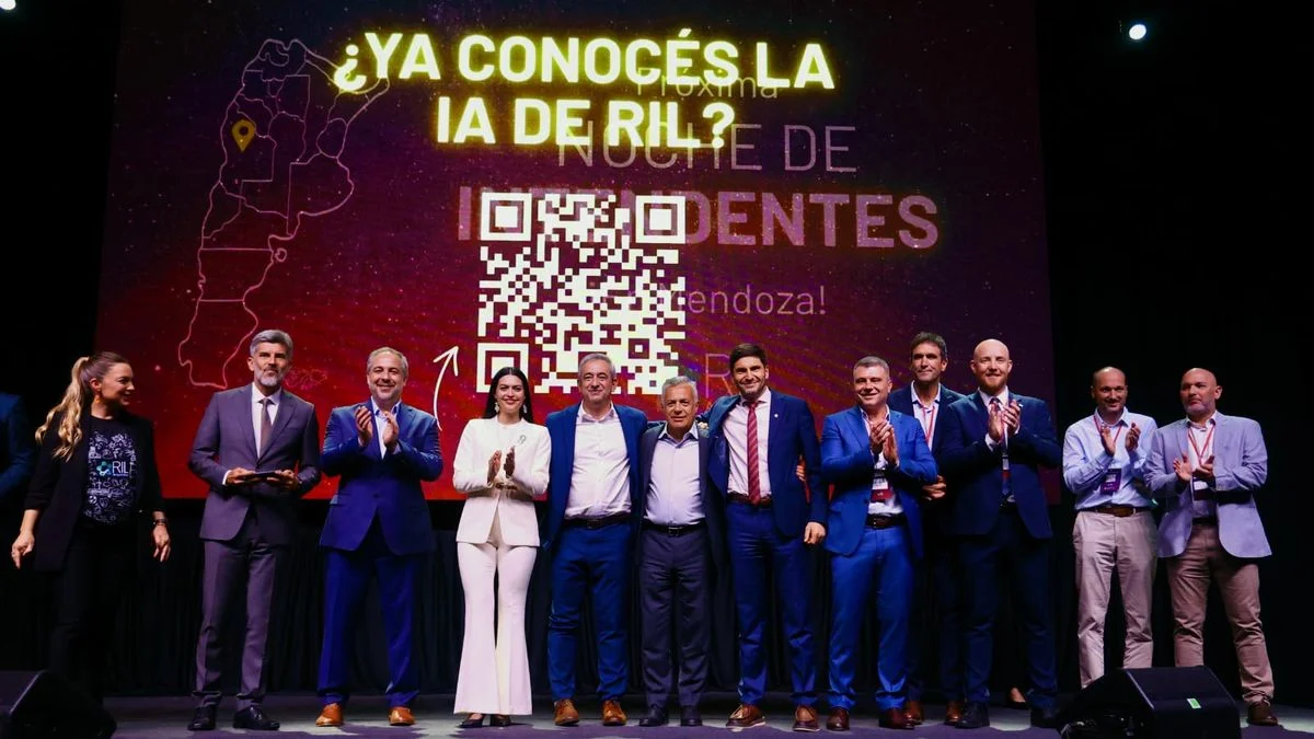 Intendentes mendocinos premiados: el anuncio de Cornejo, la crítica de Suárez y el que se llevó todo
