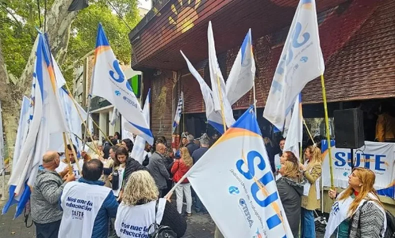 En el SUTE se disputan la conducción del gremio en medio de denuncias por irregularidad. 
