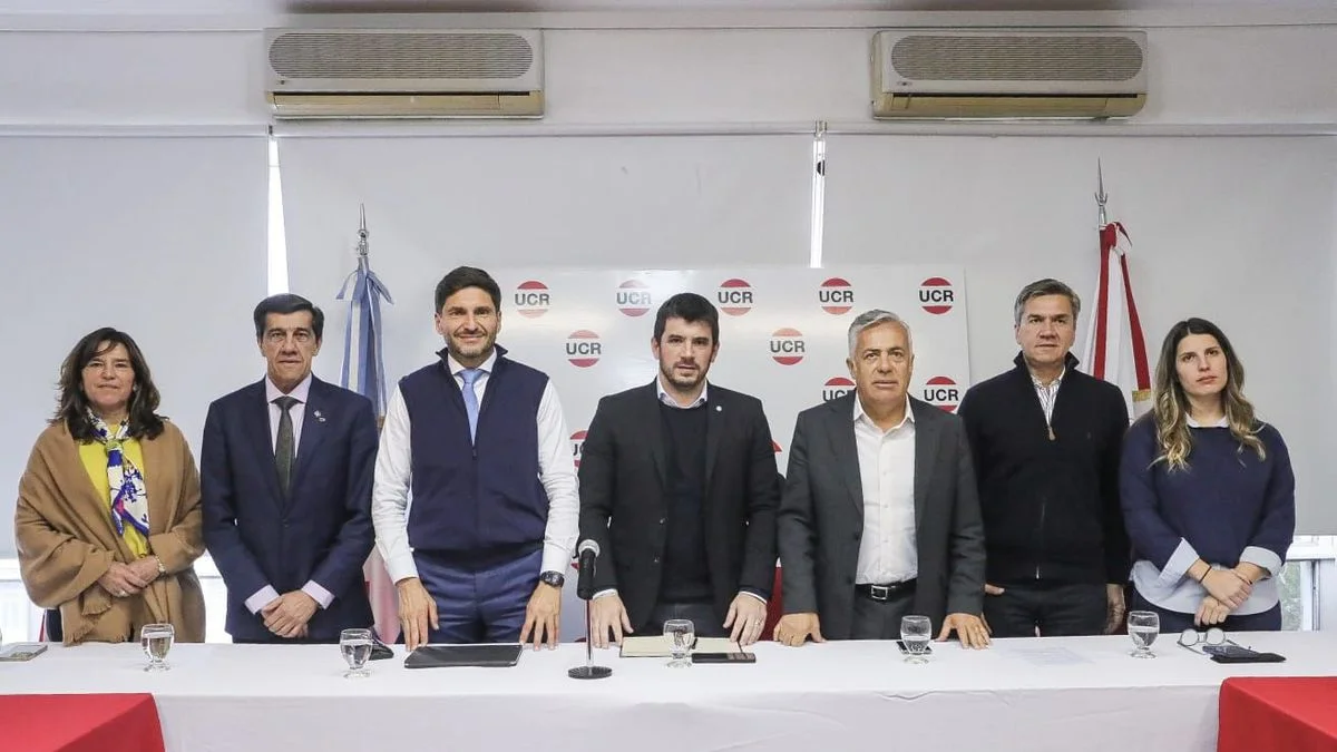 Carrera hacia el 2027: la UCR intenta mostrar unidad frente a la encrucijada libertaria