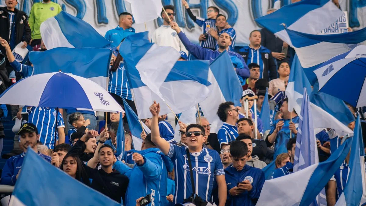 Godoy Cruz en llamas: socios exigen explicaciones y una refundación tras el descenso a la Primera Nacional
