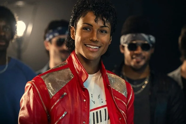 Jaafar Jackson como Michael Jackson.
